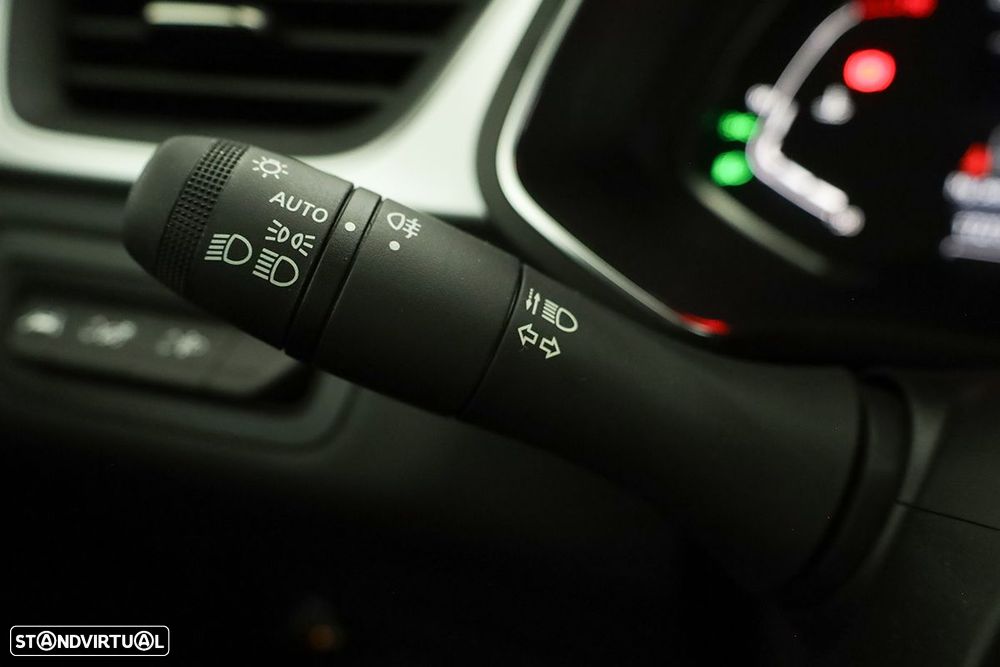 Renault Captur 1.0 TCe Techno Bi-Fuel - 17