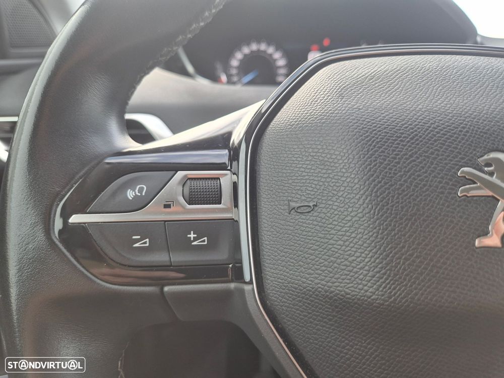 Peugeot 3008 1.5 BlueHDi Allure Pack - 26