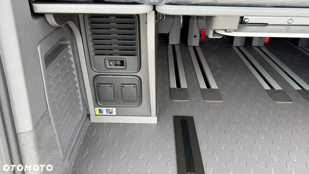 Volkswagen California - 15