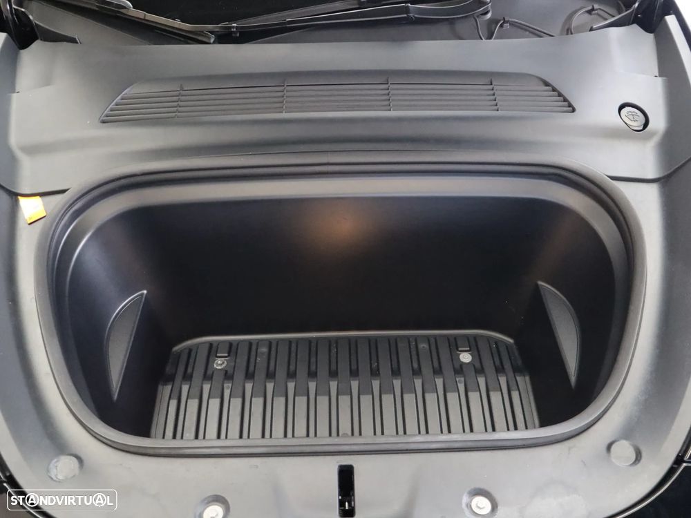 Tesla Model Y RWD - 13