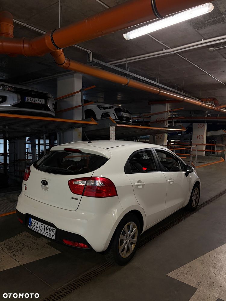 Kia Rio 1.4 crdi Business Line - 4