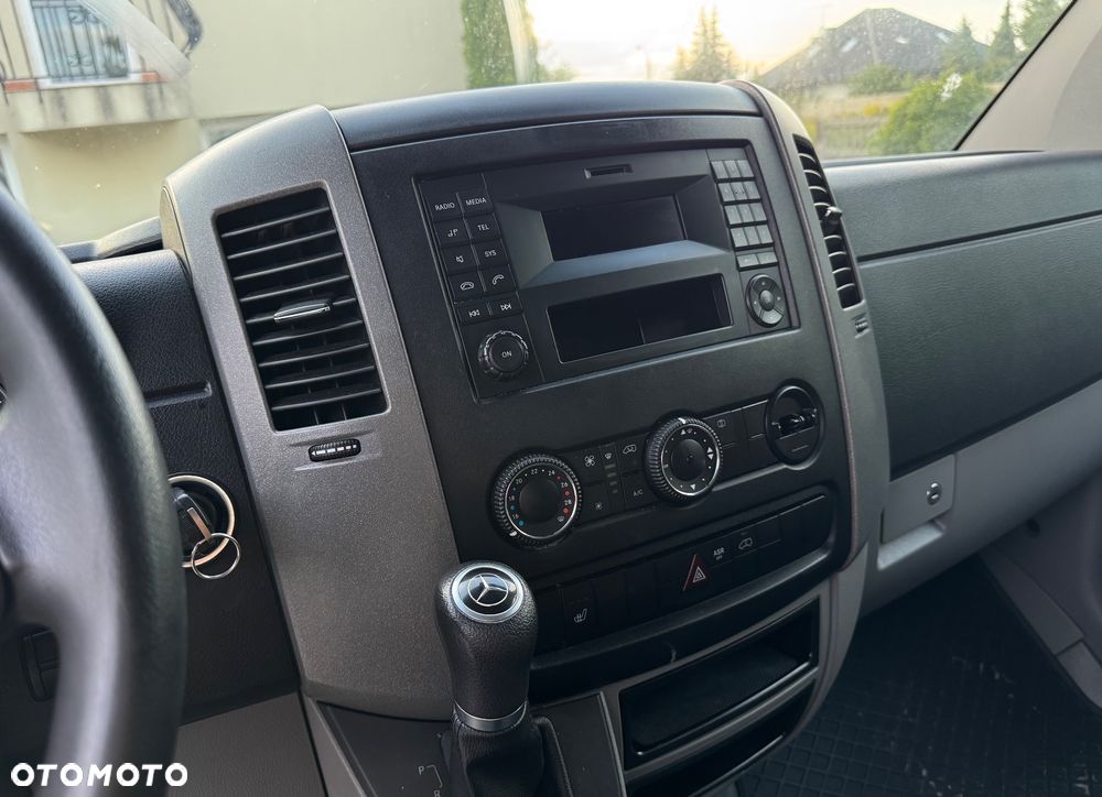 Mercedes-Benz Sprinter - 6