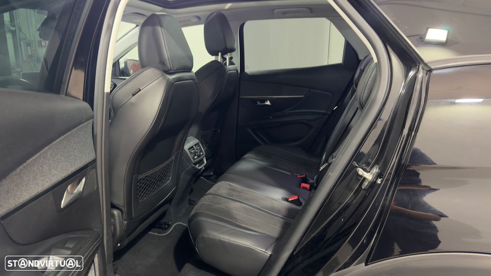 Peugeot 3008 PureTech 130 Stop & Start GPF Allure Business-Pack - 17