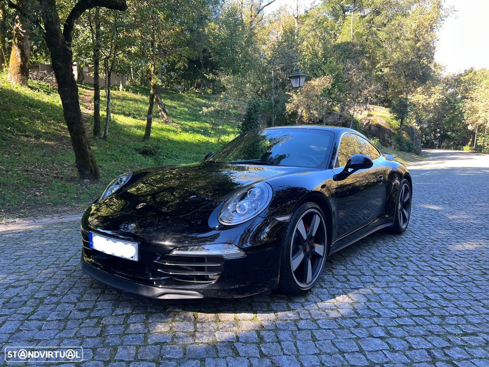 Porsche 911 (991) Carrera 2 50th Anniversary Edition - 3