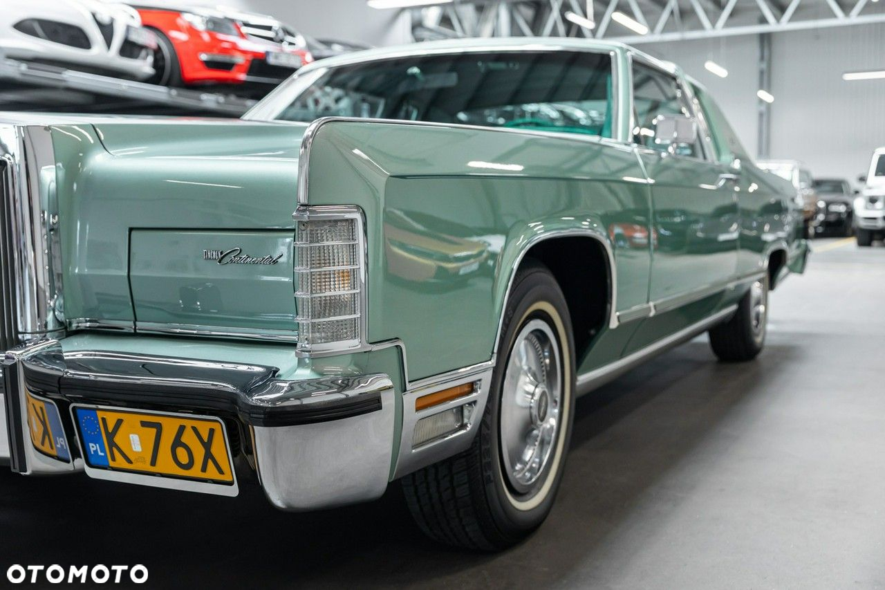 Lincoln Continental - 14