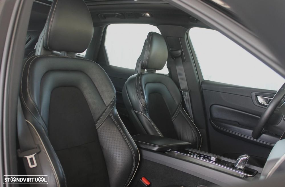 Volvo XC 60 2.0 T8 PHEV R-Design AWD - 14