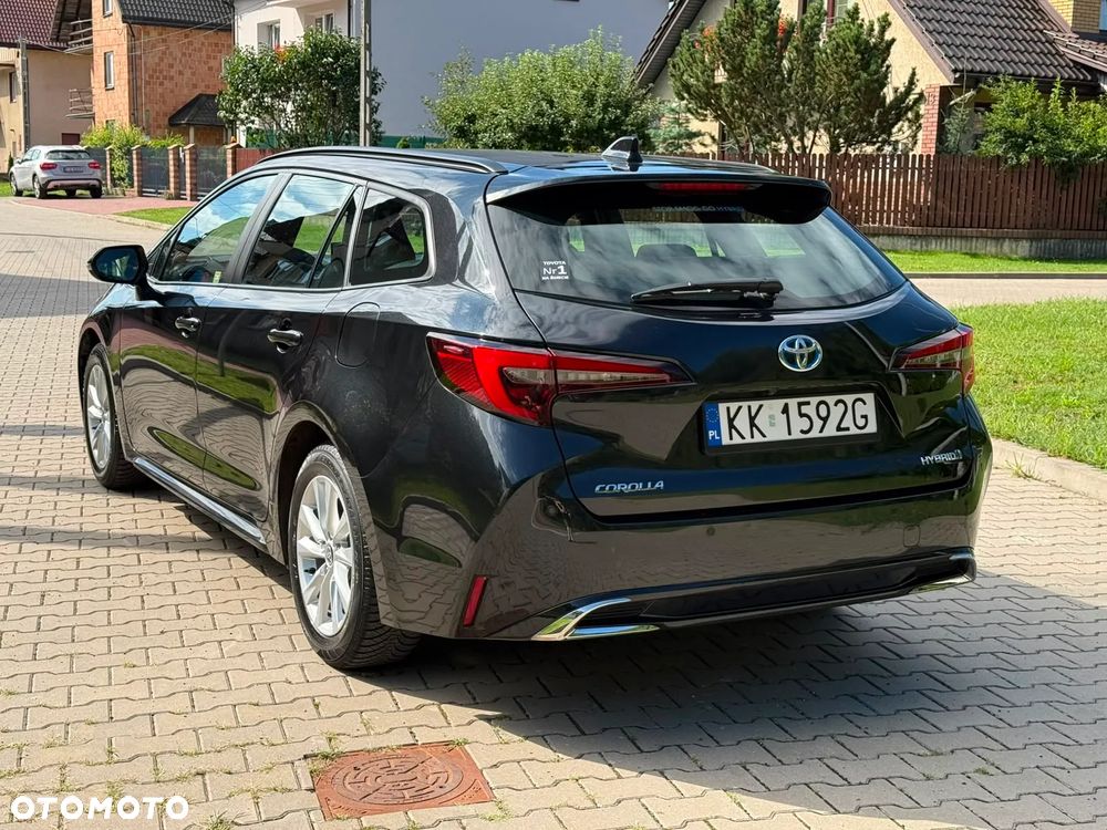 Toyota Corolla 1.8 Hybrid Comfort - 17