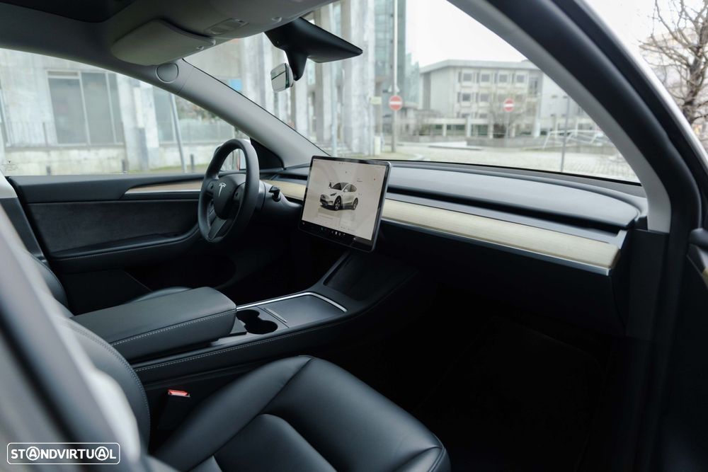 Tesla Model Y Long Range Tração Integral - 27