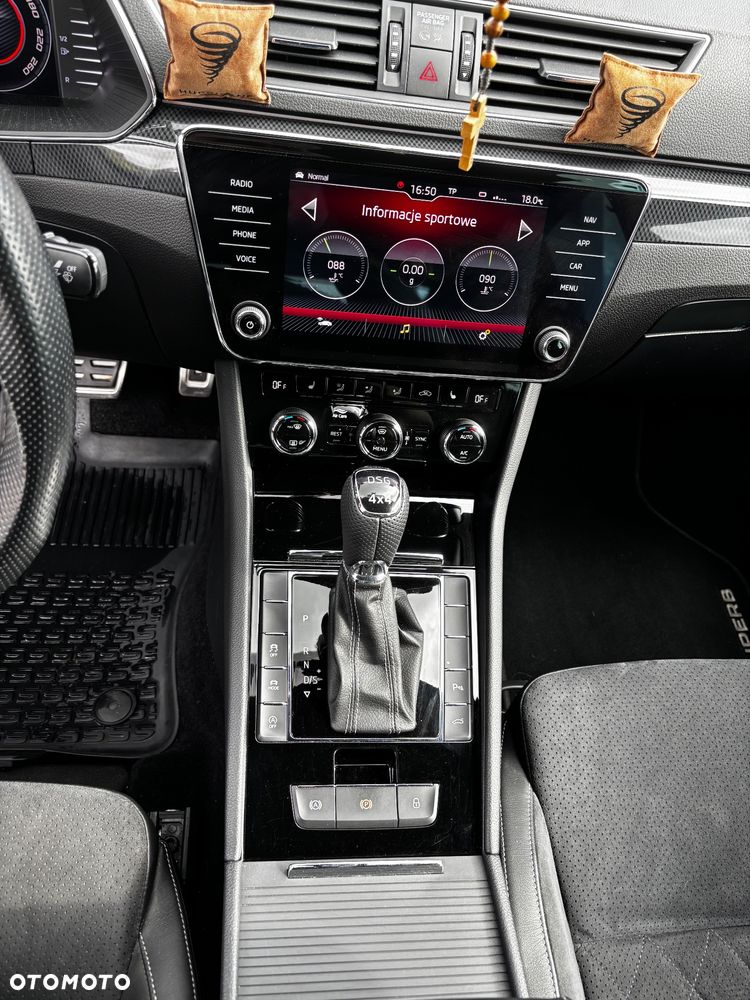 Skoda Superb 2.0 TDI 4x4 Sportline DSG - 18
