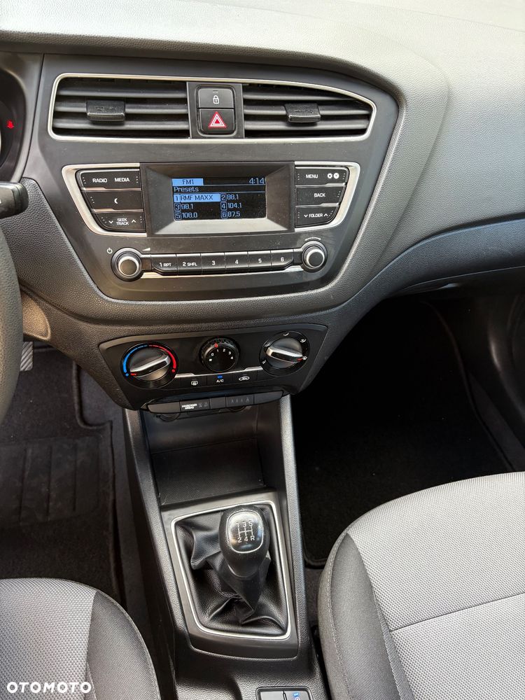 Hyundai i20 1.2 Classic + - 9