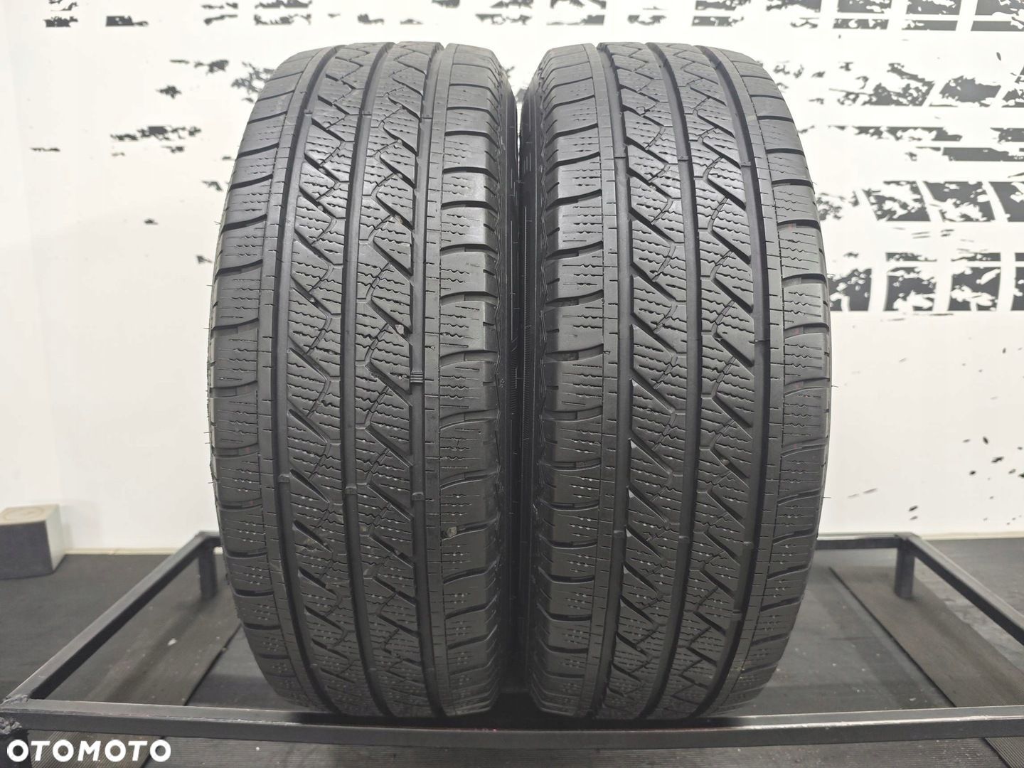 215/65r16c goodyear 2024r opony całoroczne 8mm 51318 - 1