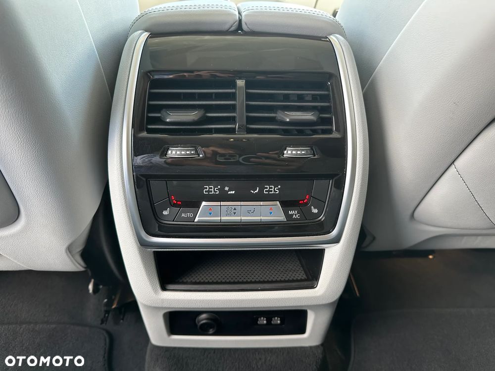 BMW XM PHEV sport - 22