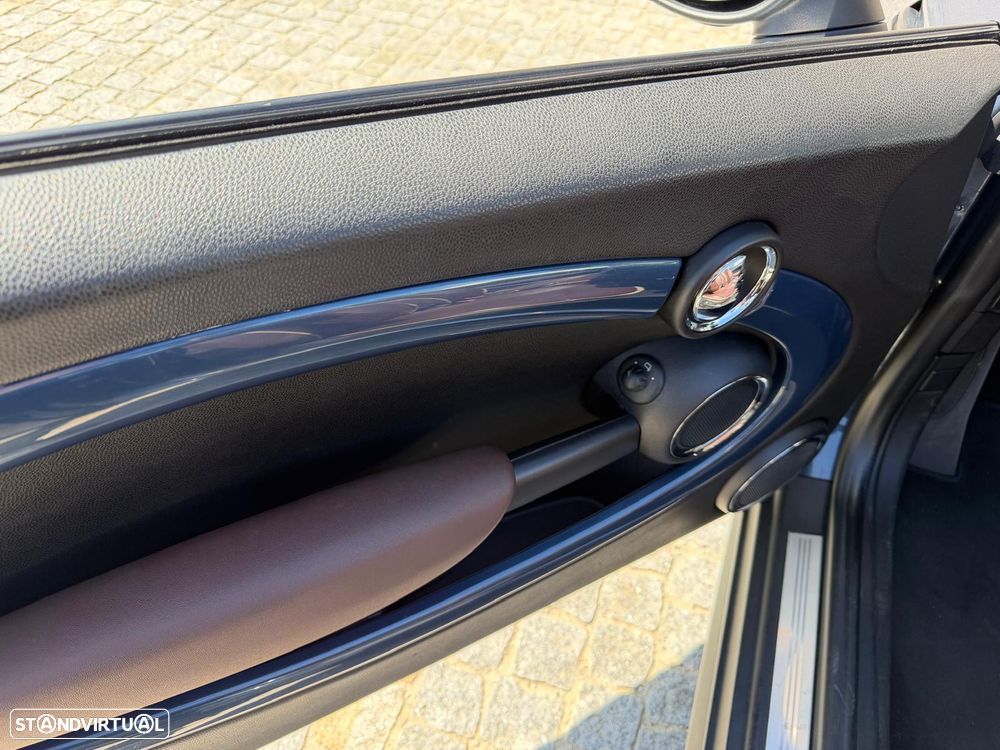 MINI Cabrio Cooper - 26