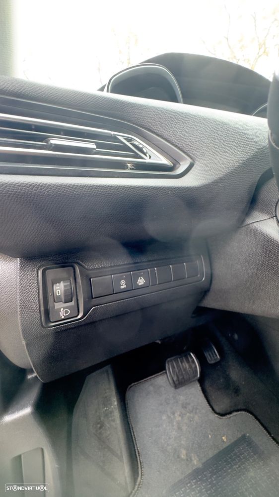 Peugeot 308 PureTech 130 GPF EAT8 Stop & Start Active - 11