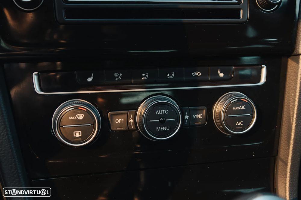 VW Golf R 4Motion BlueMotion - 28