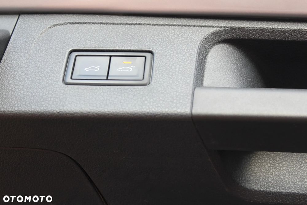 Volkswagen Passat - 29