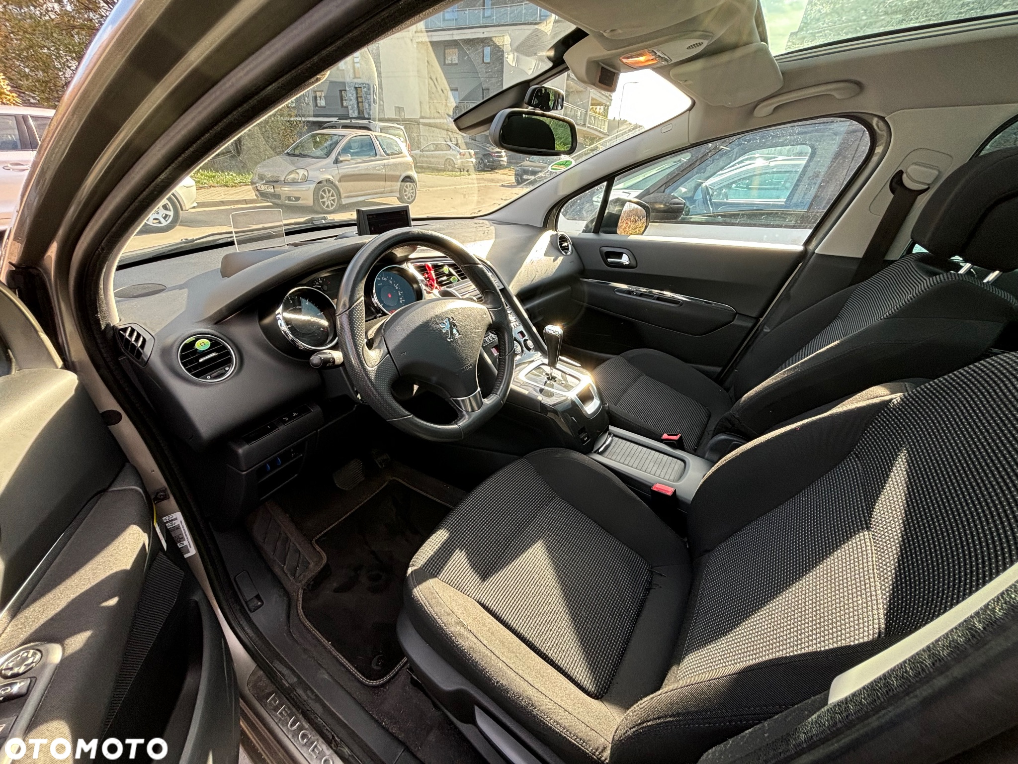 Peugeot 5008 1.6 e-HDi Active S&S 7os - 8