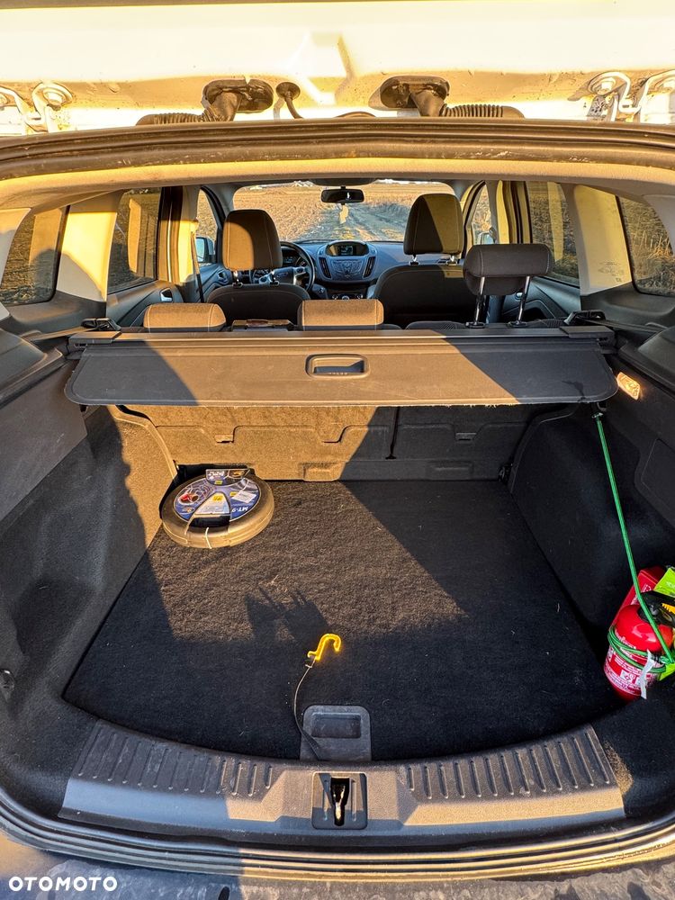 Ford Kuga 1.5 EcoBoost 2x4 Trend - 14