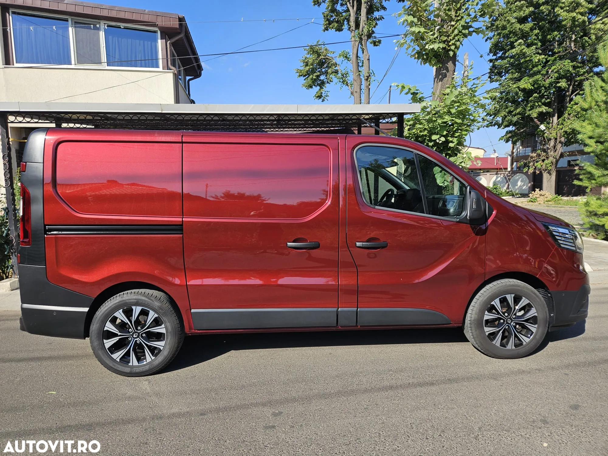 Renault Trafic - 10