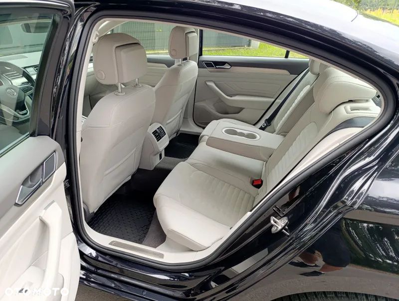 Volkswagen Passat 2.0 TDI 4Mot Elegance DSG - 16