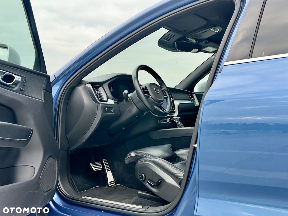 Volvo XC 60 T5 GPF AWD R-Design - 25