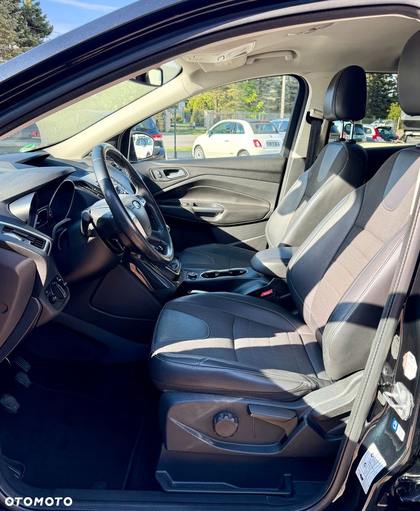 Ford Kuga 1.5 EcoBoost 2x4 Titanium - 11