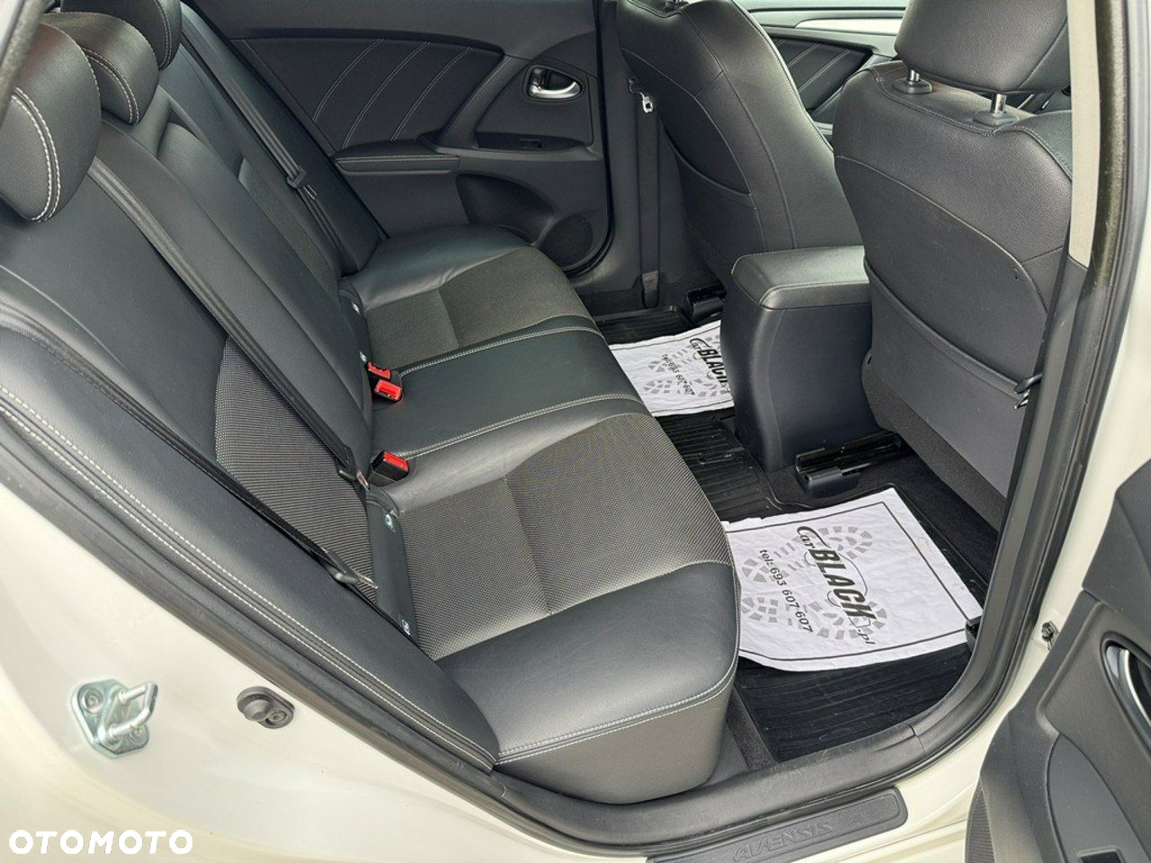 Toyota Avensis - 17