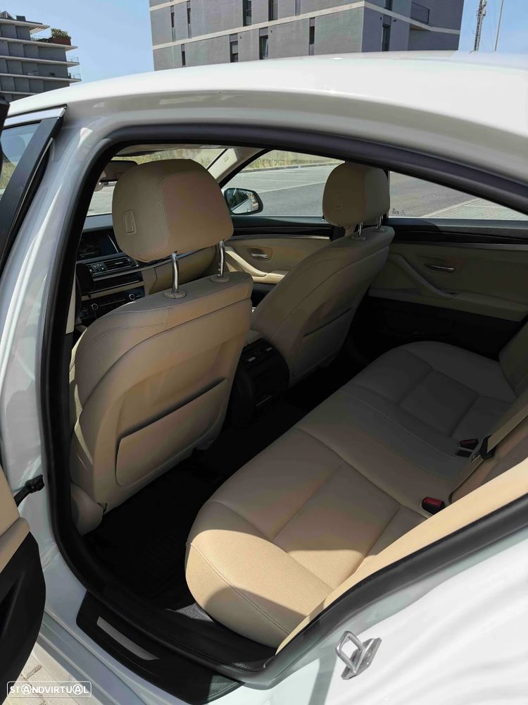 BMW 520 i Auto - 12