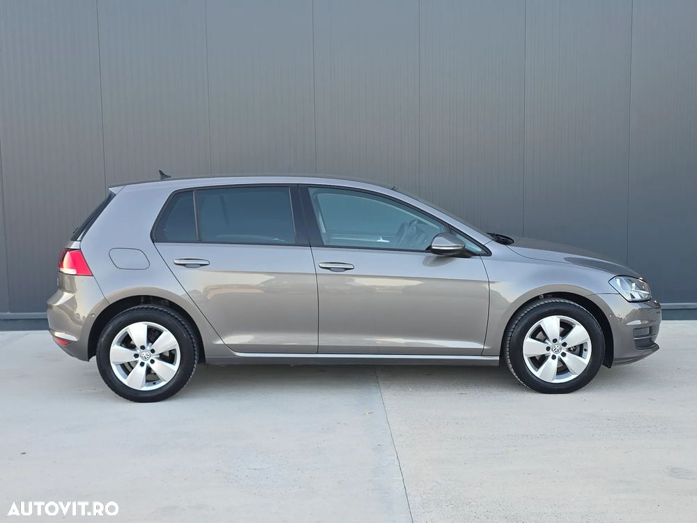 Volkswagen Golf 1.6 TDI BlueMotion Technology Comfortline - 14