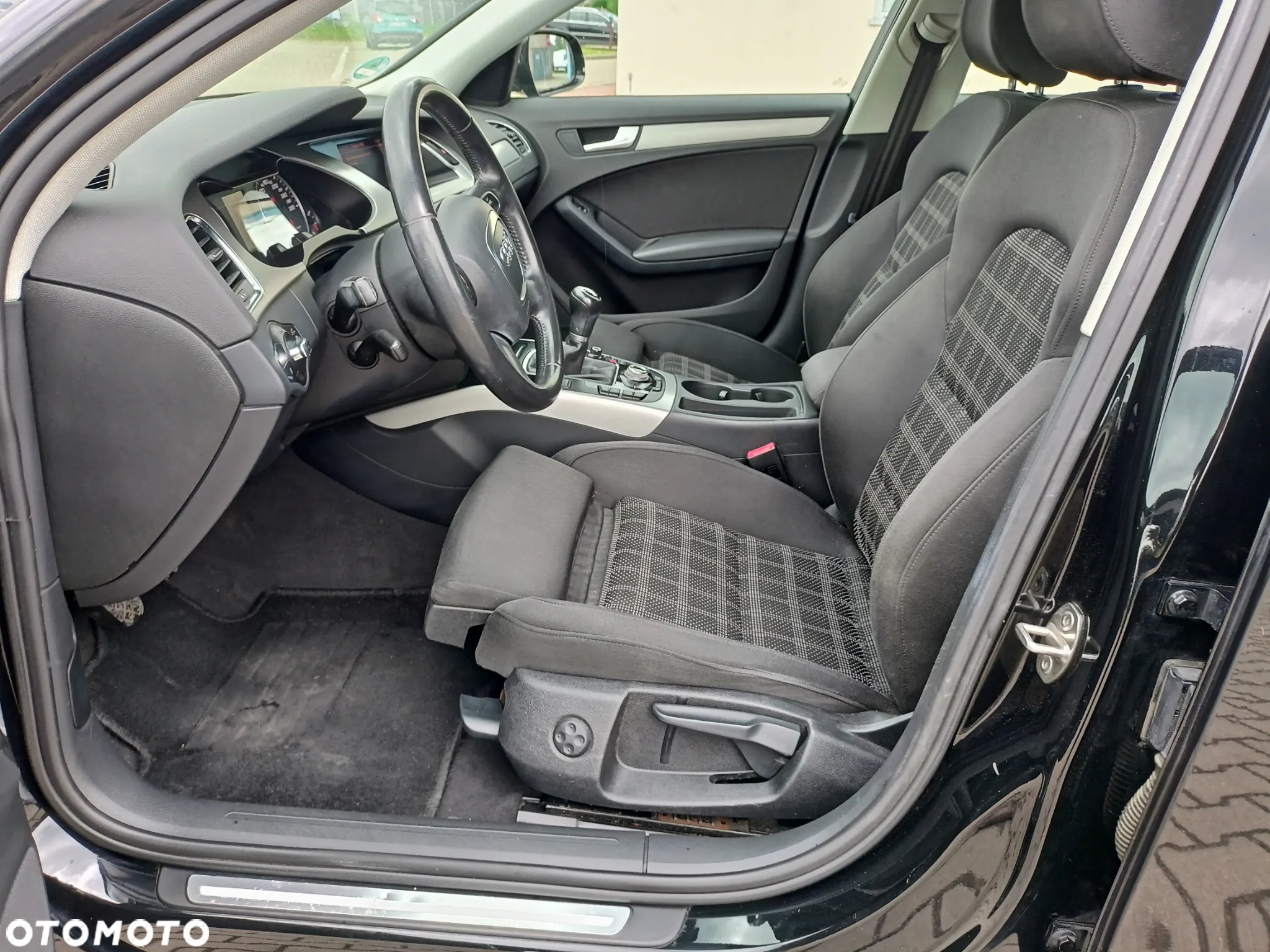 Audi A4 2.0 TDI Limited Edition - 23