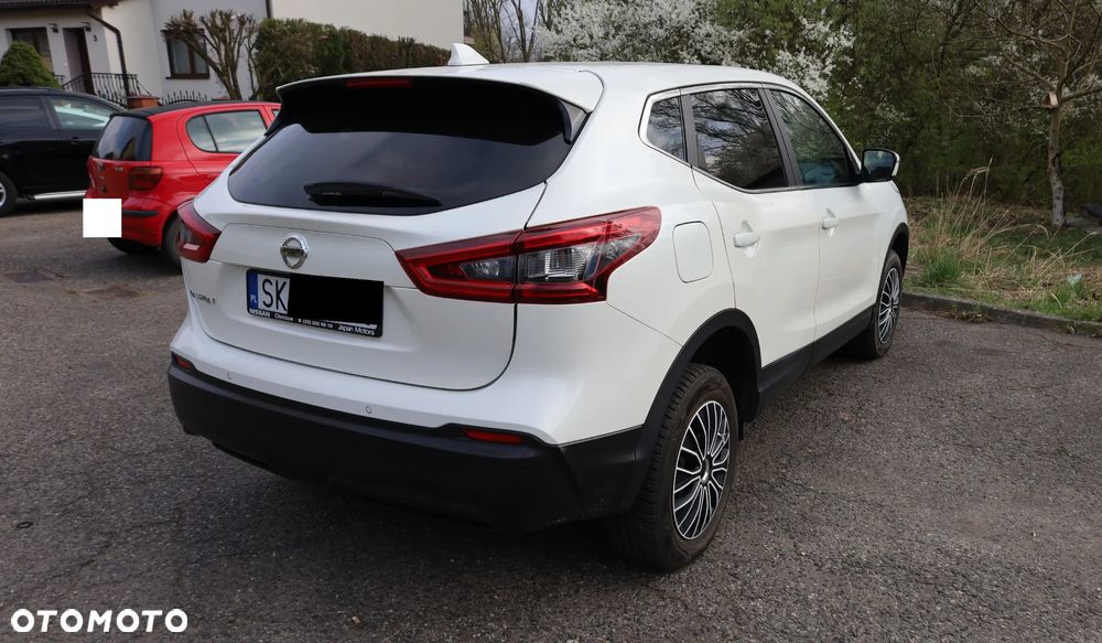 Nissan Qashqai 1.3 DIG-T N-Connecta - 4