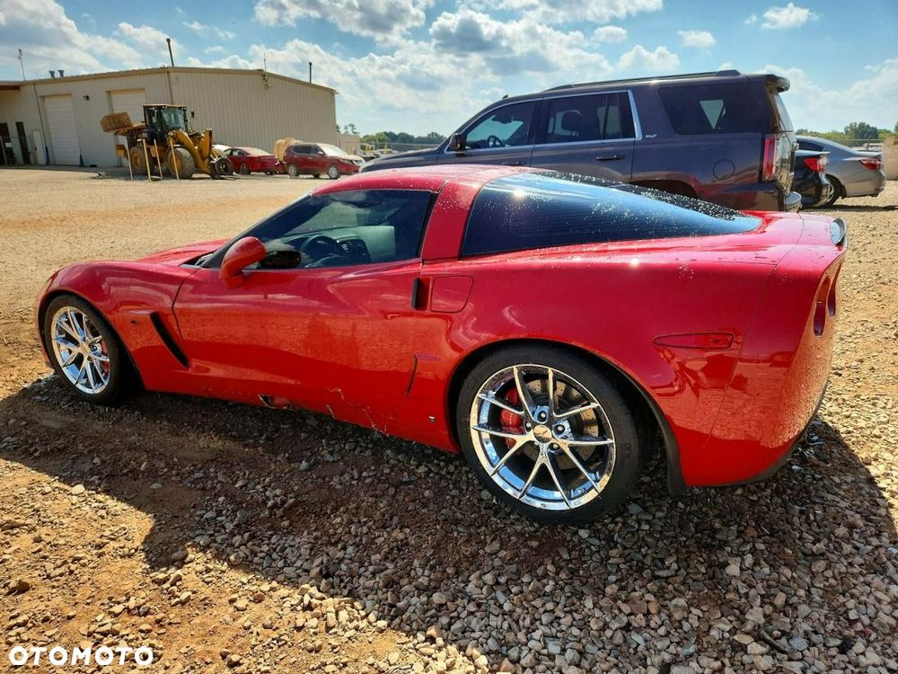 Chevrolet Corvette - 5