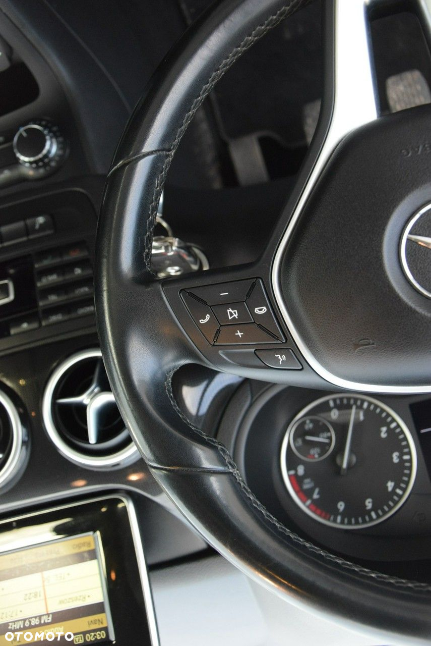Mercedes-Benz Klasa B 180 Edition - 30