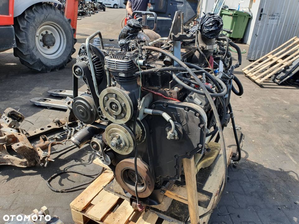 SILNIK SŁUPEK CASE MAGNUM 280 CUMMINS 505/8.3 JCB - 4