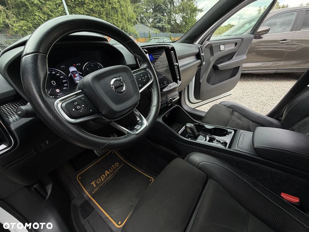 Volvo XC 40 D4 SCR AWD R-Design - 20