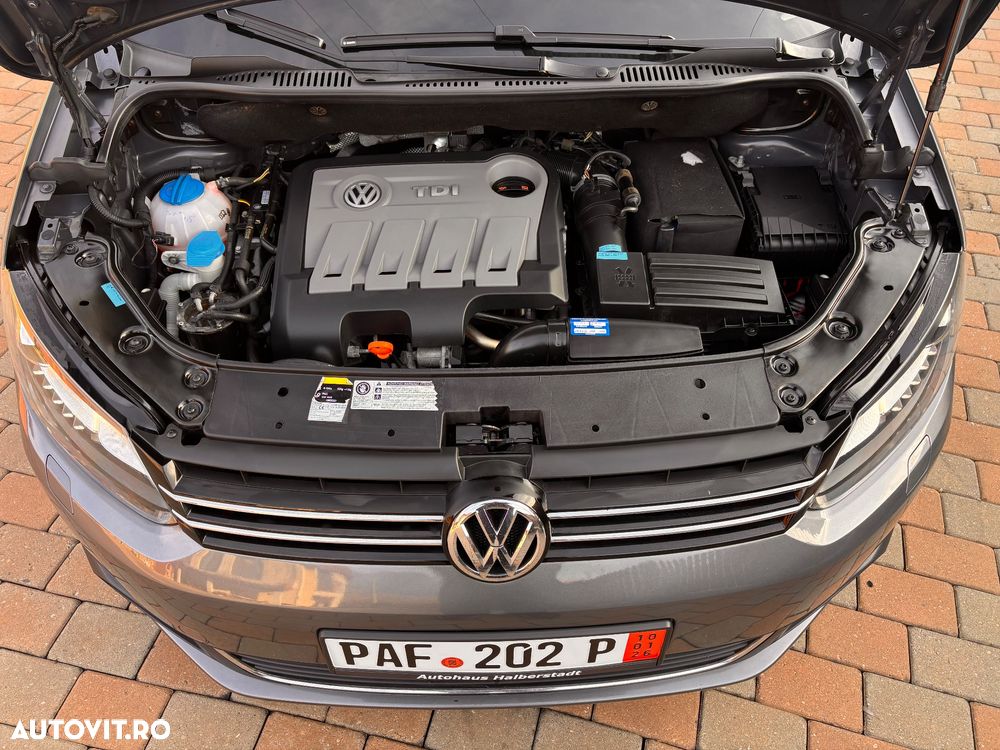 Volkswagen Touran 2.0 TDI DPF Highline - 12