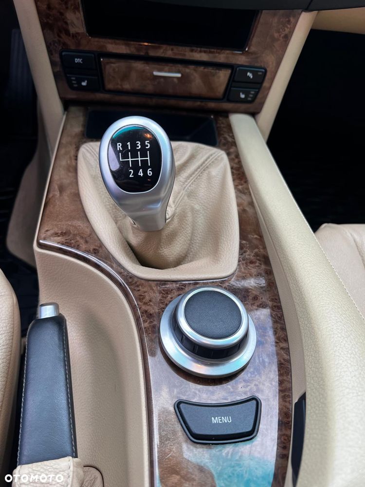 BMW Seria 5 520d Edition Exclusive - 11