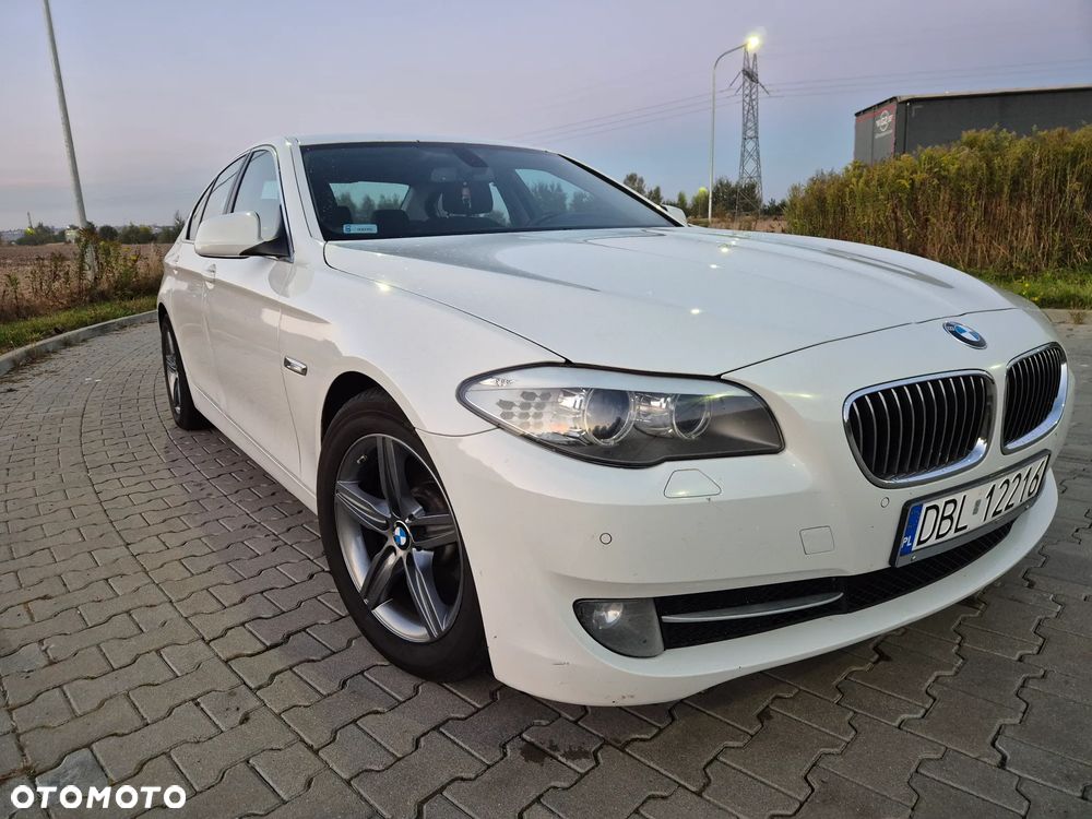 BMW Seria 5 523i - 2