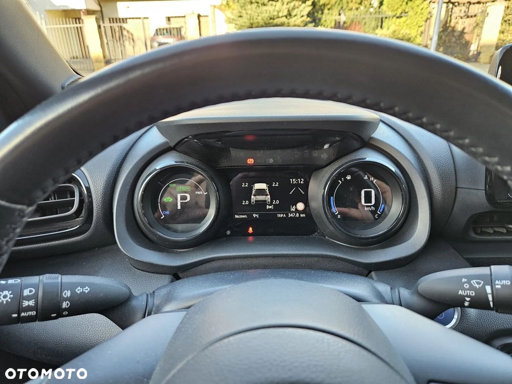 Toyota Yaris Hybrid 1.5 Premiere Edition - 2