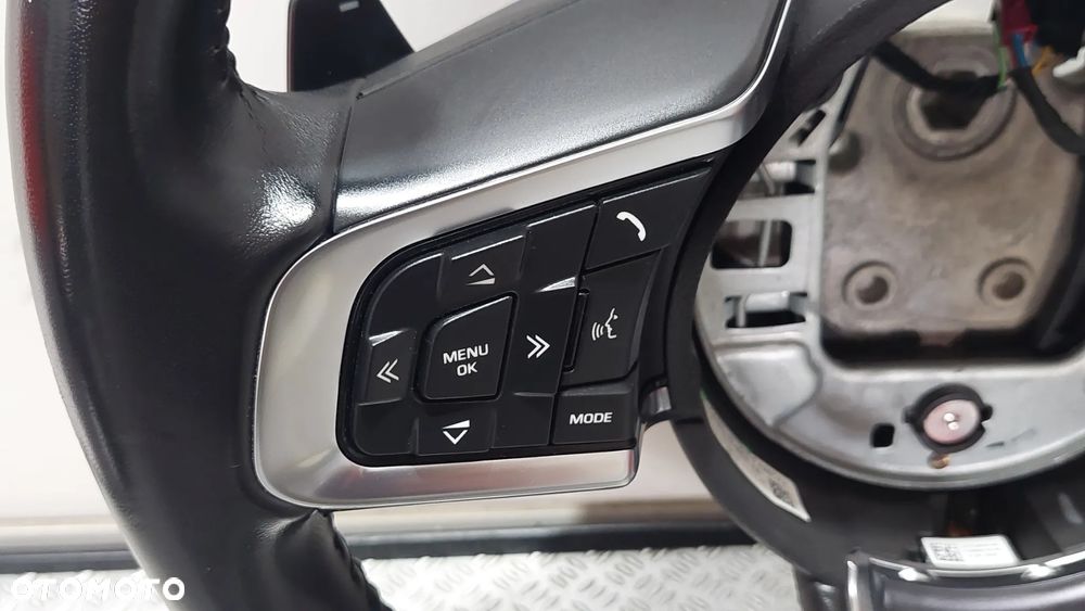 KIEROWNICA MULTIFUNKCYJNA ŁOPATKI GRZANA SKÓRA  STAN DARDZO DOBRY NR KK833F563 - 2