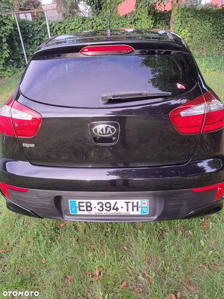 Kia Rio 1.2 M - 10