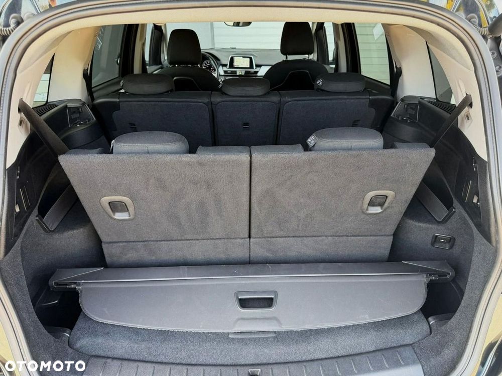 BMW Seria 2 218d xDrive Advantage - 15