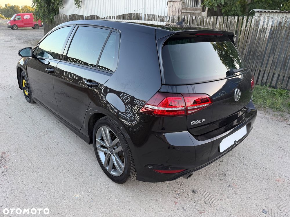 Volkswagen Golf - 8