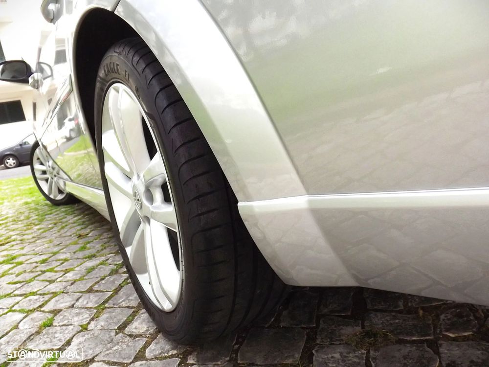 Opel Vectra GTS 1.9 CDTi - 16