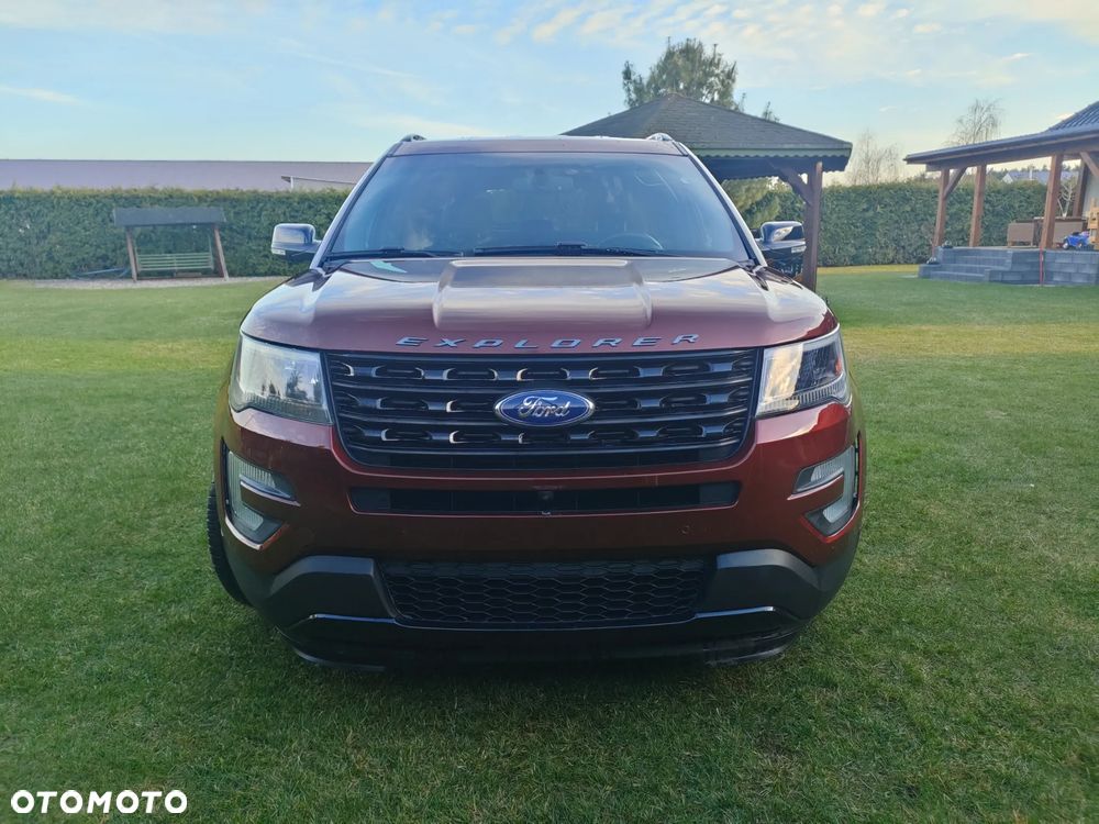 Ford Explorer - 3