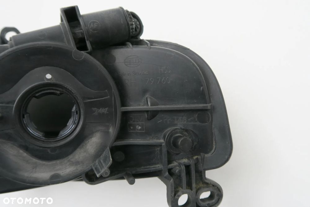 AUDI A4 Lift B8 8K 2012 - 2015 halogen H8 LAMPA w zderzak R ORYGINAŁ OE - 8