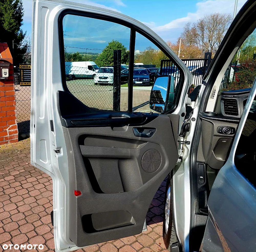 Ford Transit Custom - 8