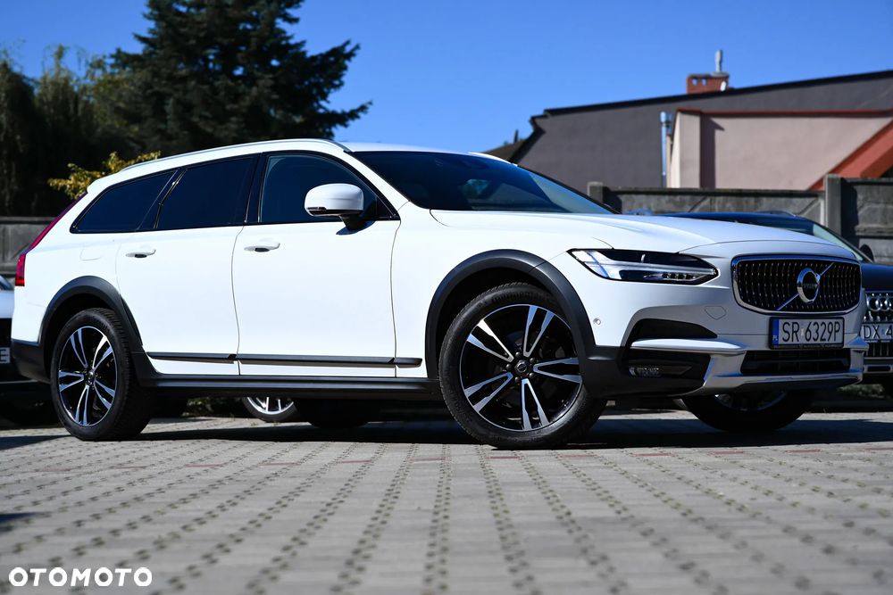 Volvo V90 Cross Country D4 AWD Pro - 40