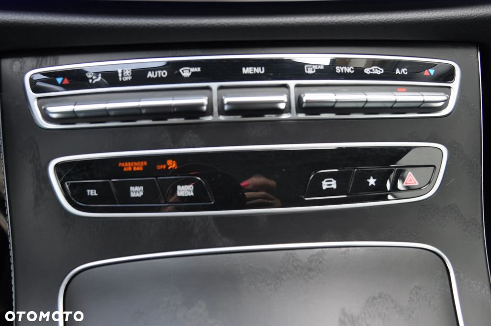 Mercedes-Benz Klasa E 300 d 4-Matic Avantgarde - 25