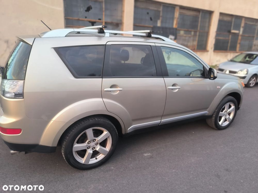 Mitsubishi Outlander 2.0 DID Intense - 6